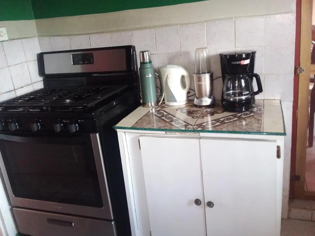 Nine Miles Cultural Hangouts&Tours Stepney Couette-café